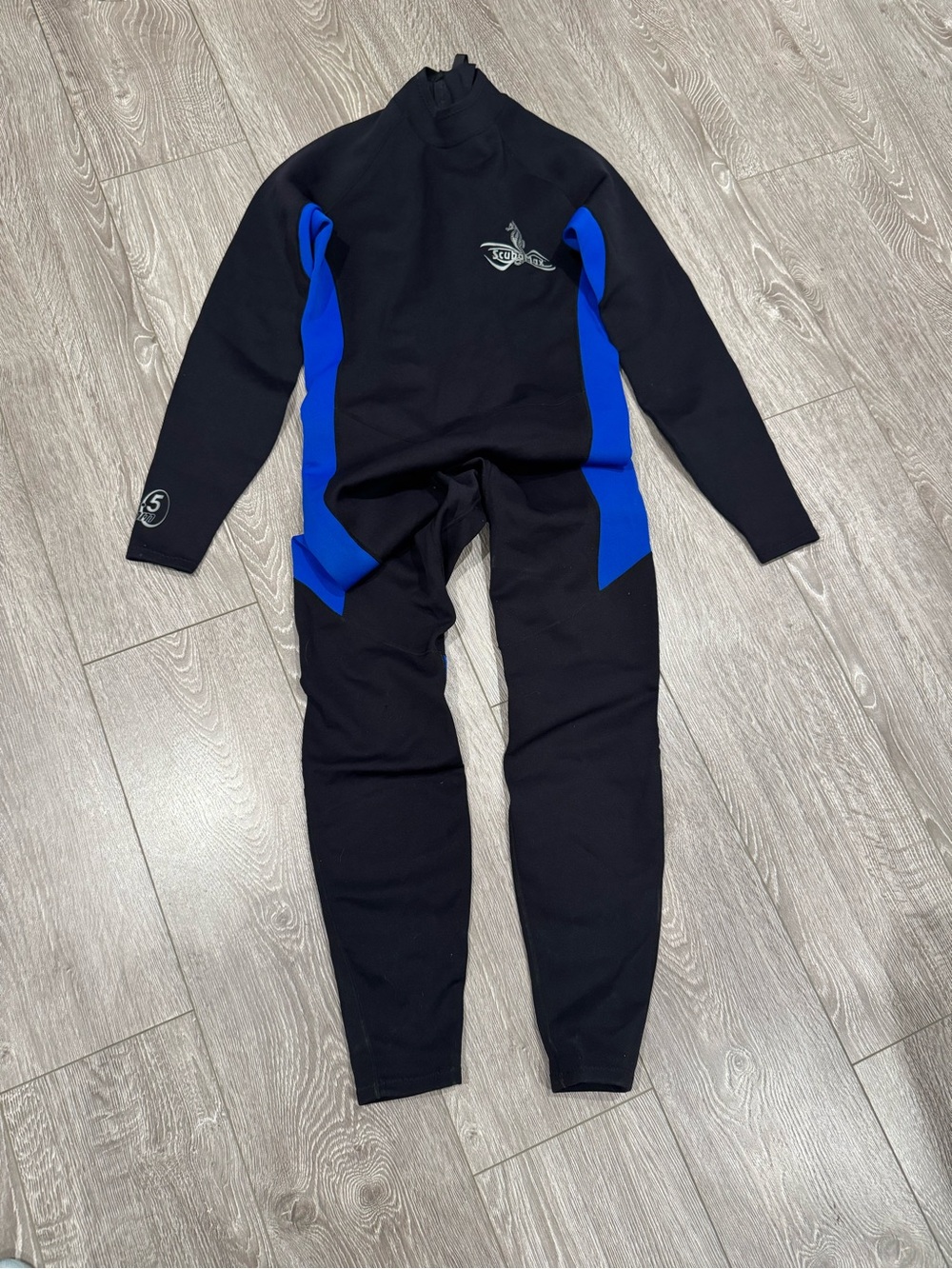 Scubamax Men’s‎ Black Wetsuit with Blue Panels Surf Beachy Athletic